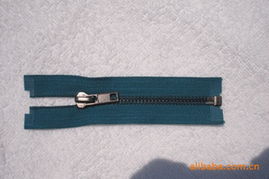 服装辅料的销售策略与市场前景探析